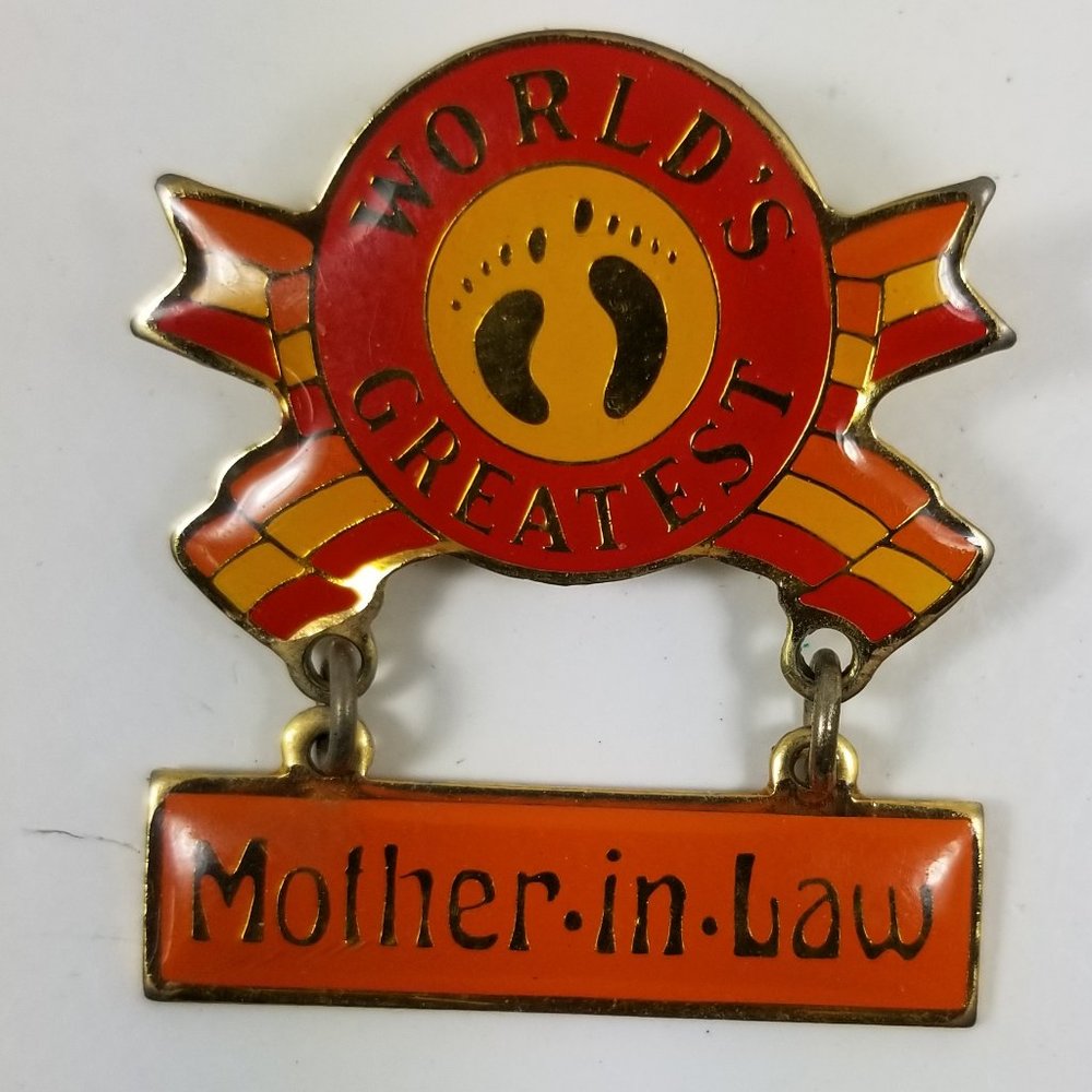 Hang Ten Worlds greatest mother in law pin